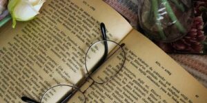 kenali Menulis Buku Teks