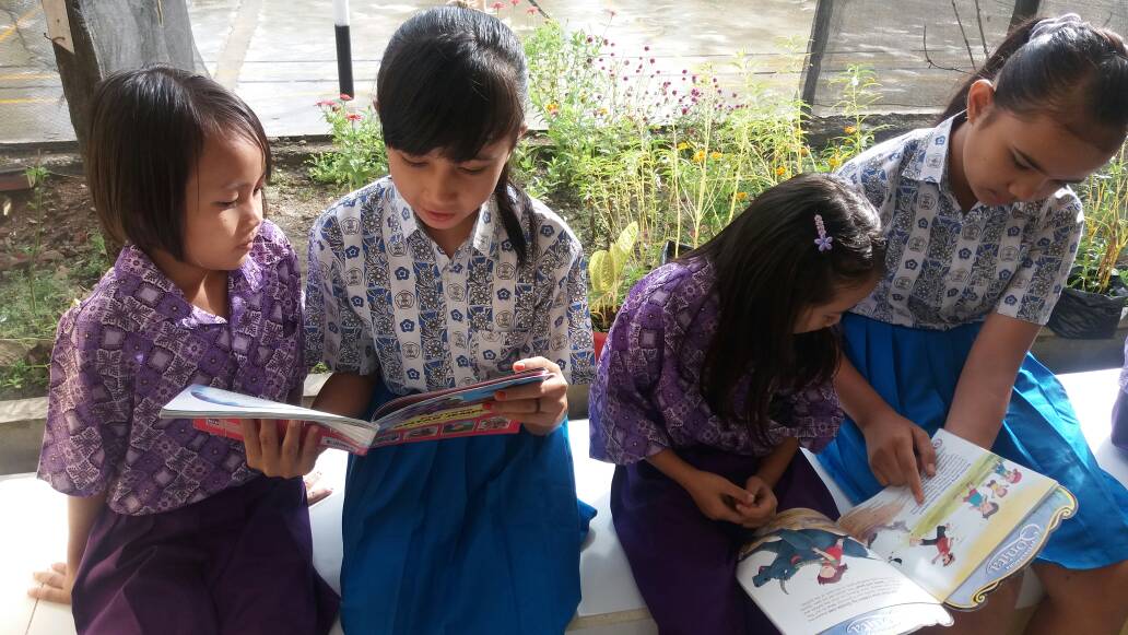 buku cerita bergambar edukatif