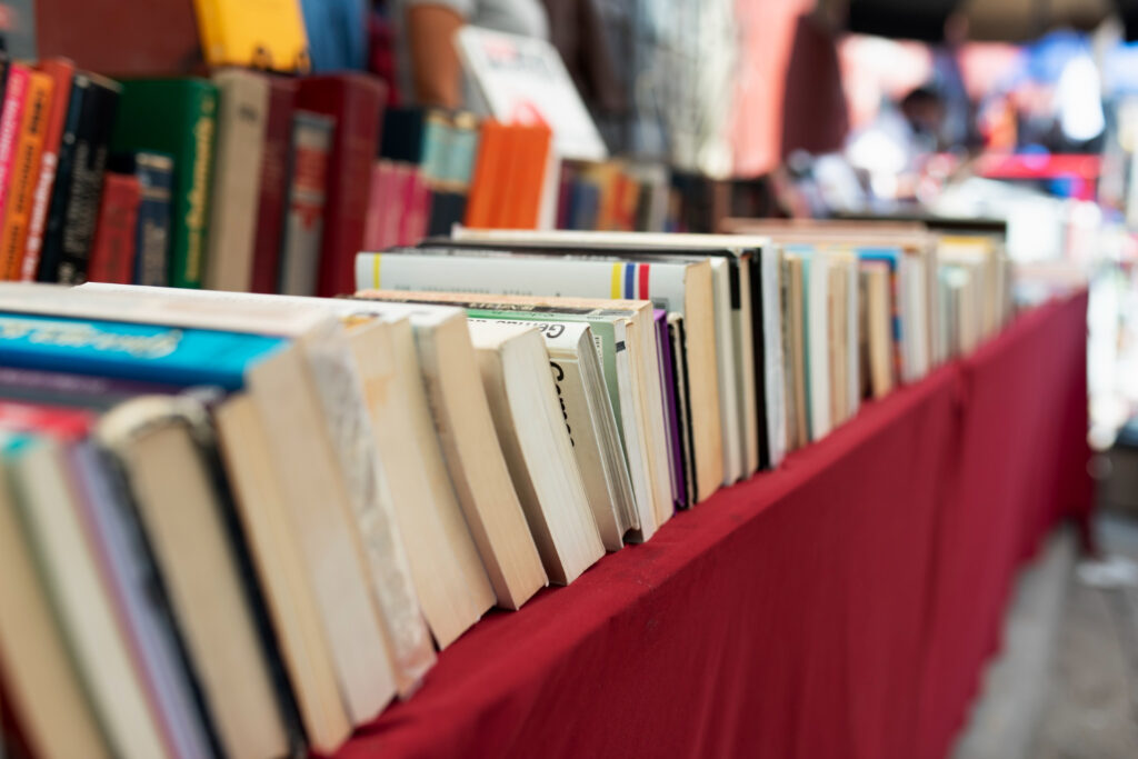 Agen hak cipta buku