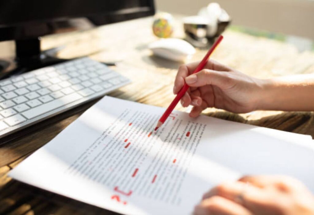 perbedaan editor akuisisi dan developmental editor